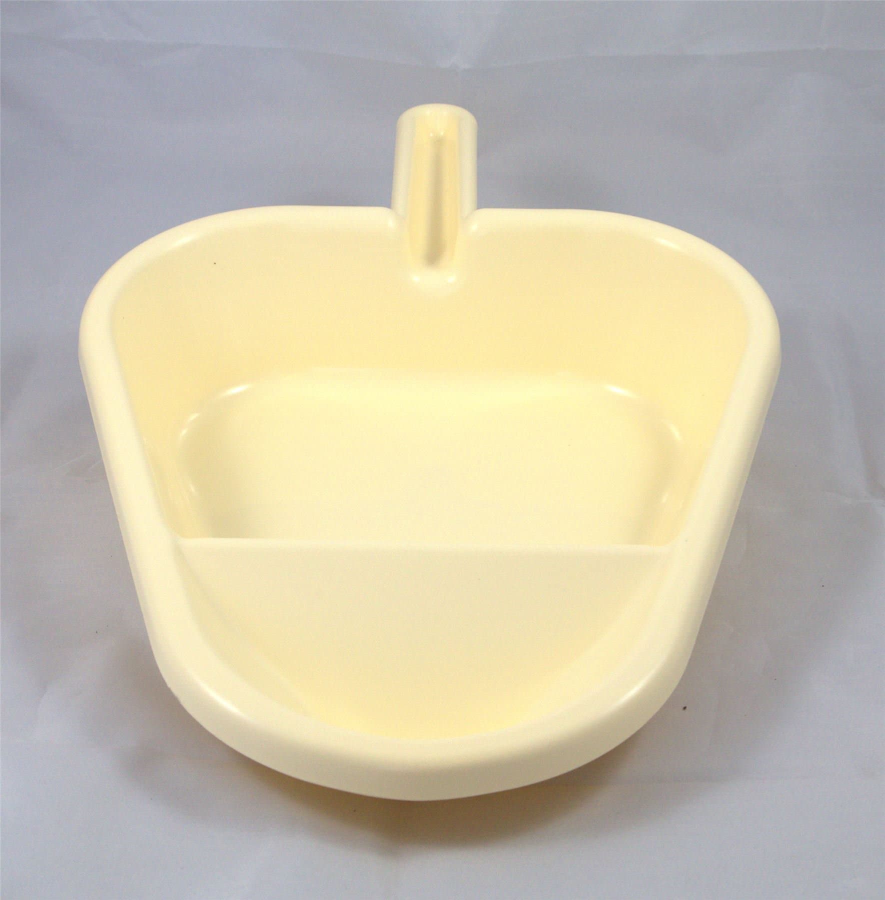 Re-useable Plastic Slipper Pan Support Holder Protected with Biomaster Antimicrobial Additive